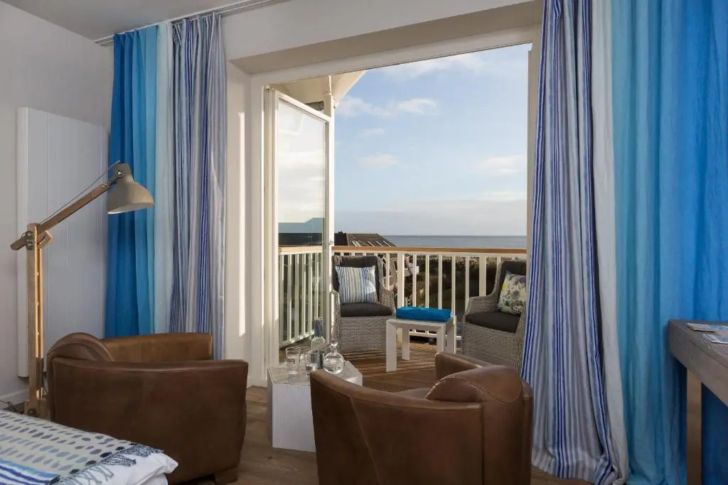Standard Double room with balcony and with sea view (full double bed)