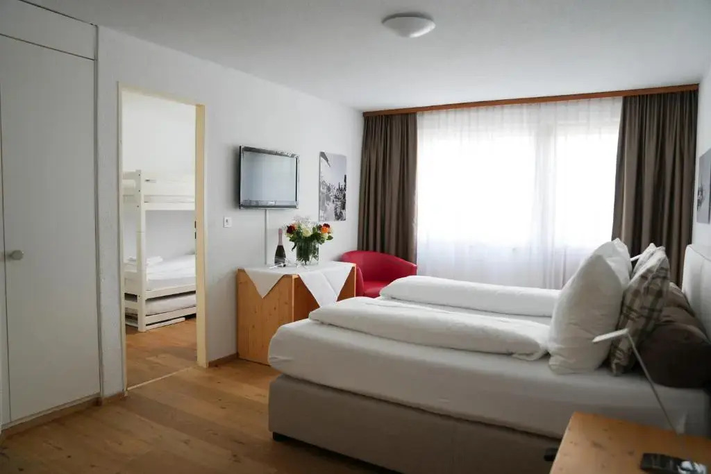 標準觀景四人房