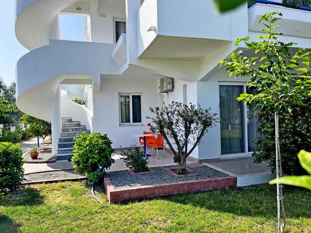 Basement Apartment with garden view