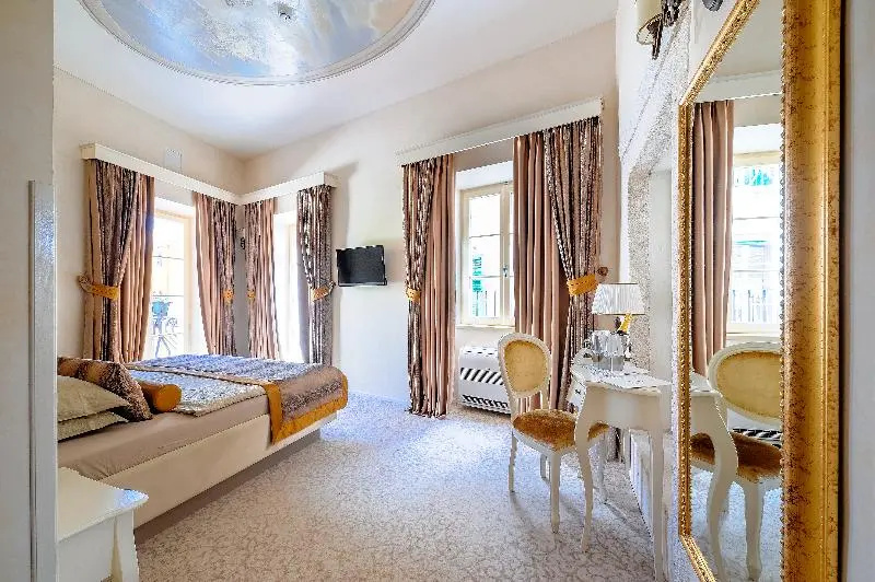 Heritage Hotel Life Palace - Chambres