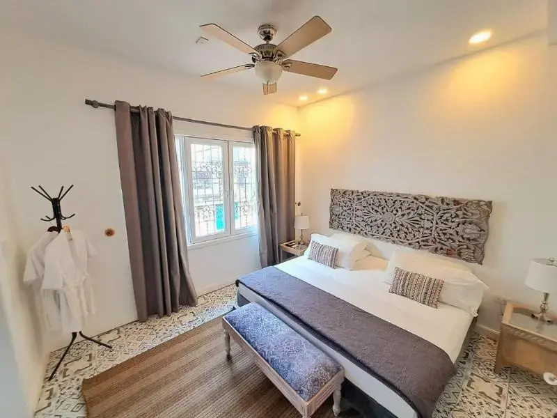 1 Bedroom Double Suite (full double bed)