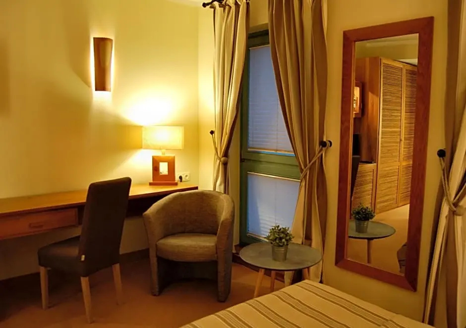 Economy room