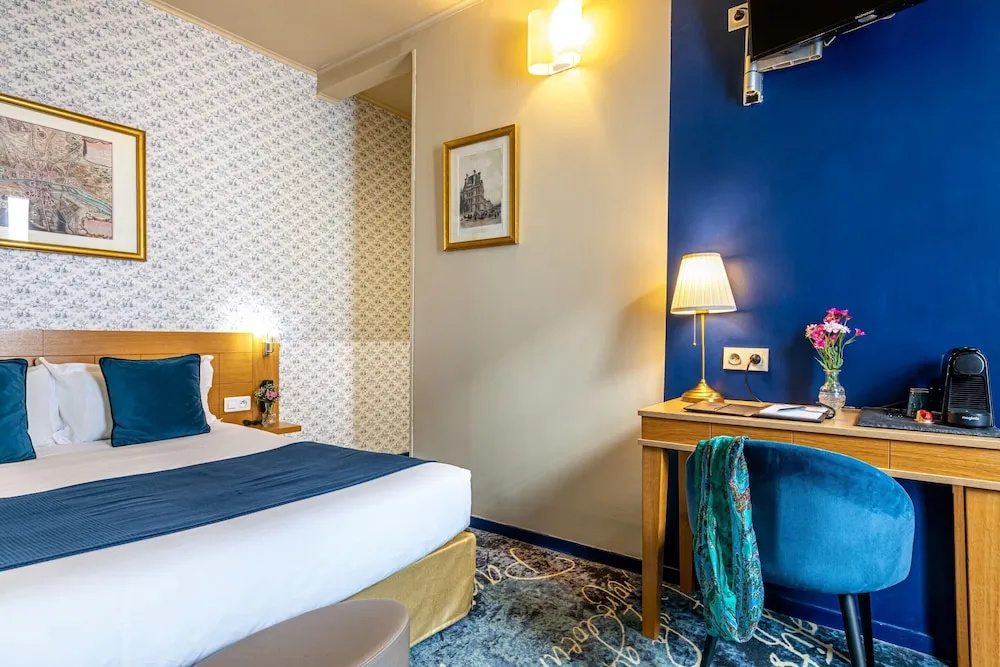 Hotel Romance Malesherbes by Patrick Hayat 82