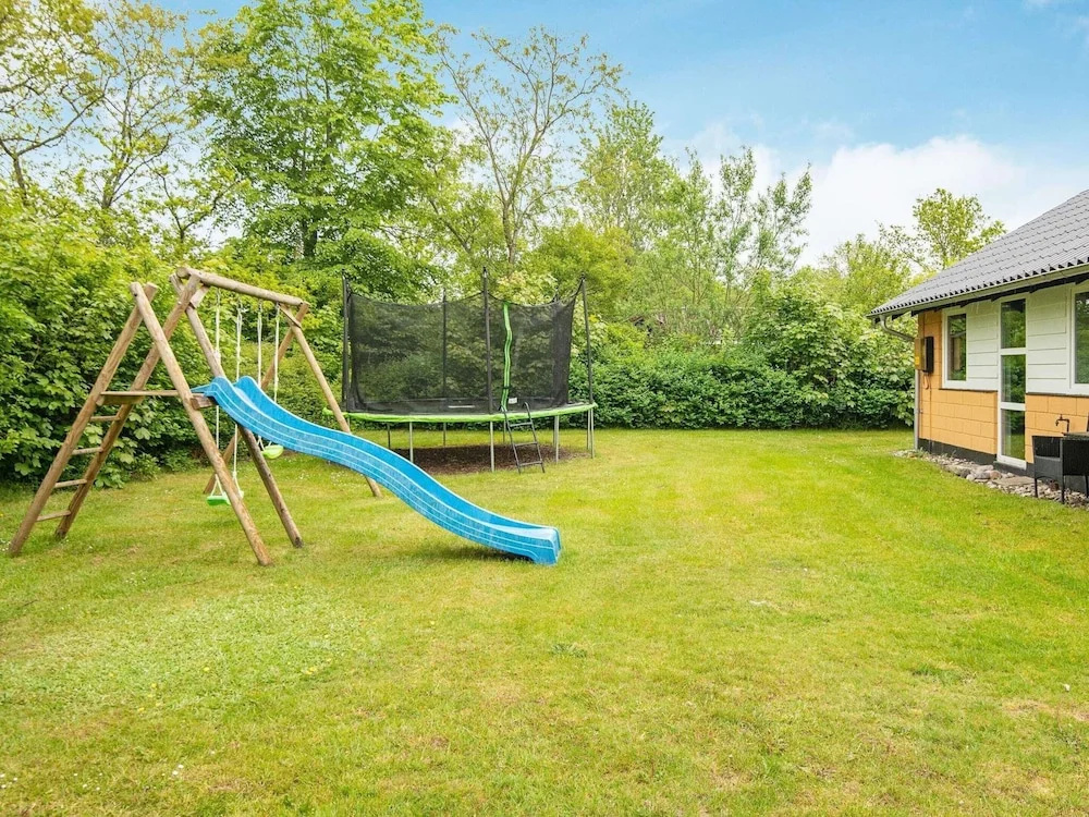 6 Person Holiday Home in Hemmet