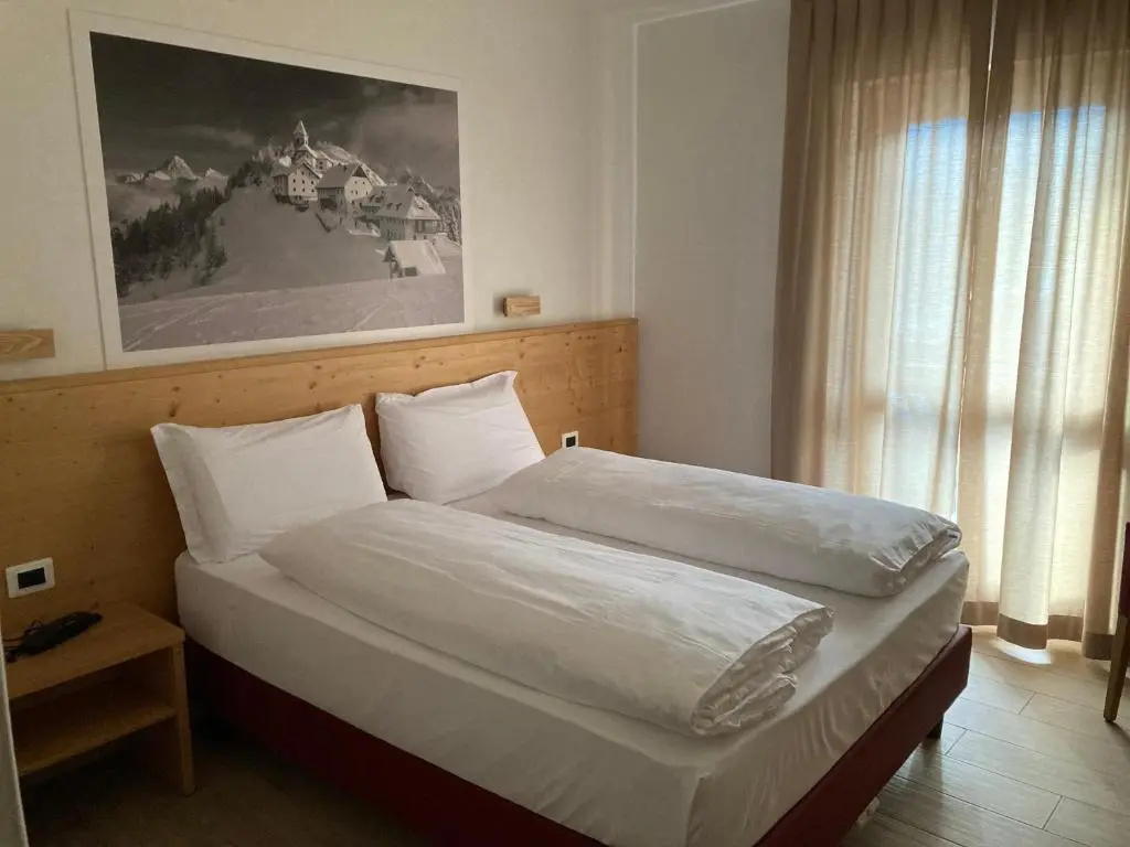 Standard Double room with balcony (full double bed)