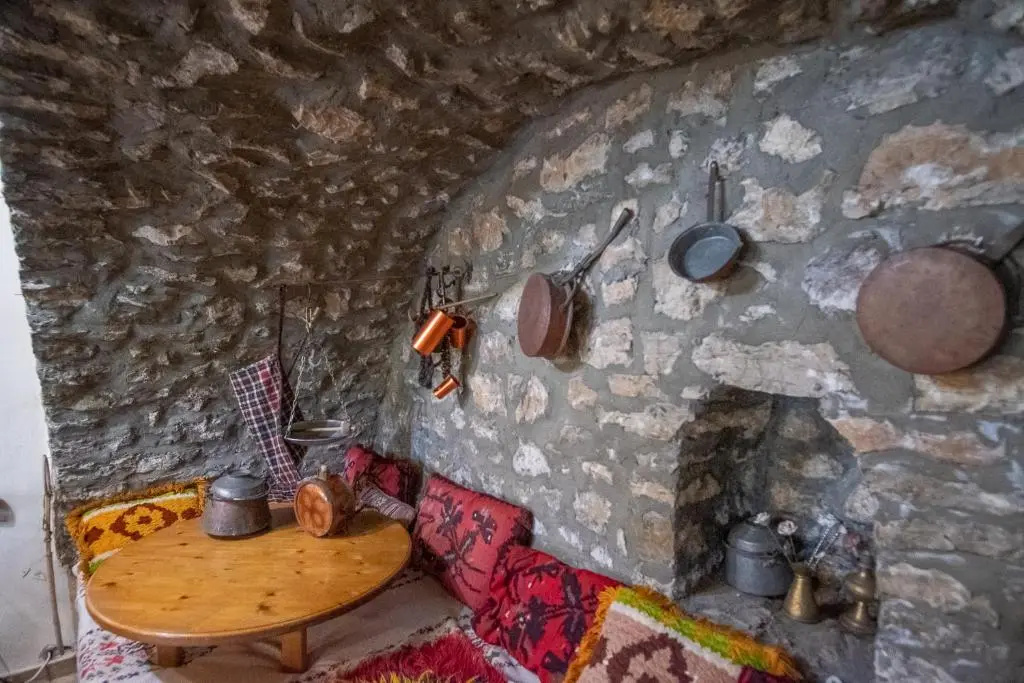 2 Bedrooms Cottage