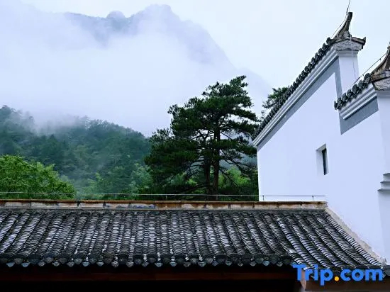 Xiangyuan Yungu Holiday Hotel - фото 25
