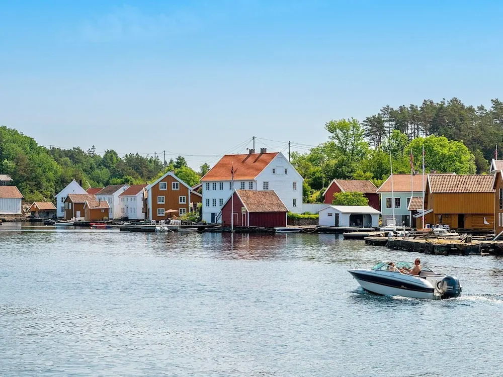 10 Person Holiday Home in Lindesnes