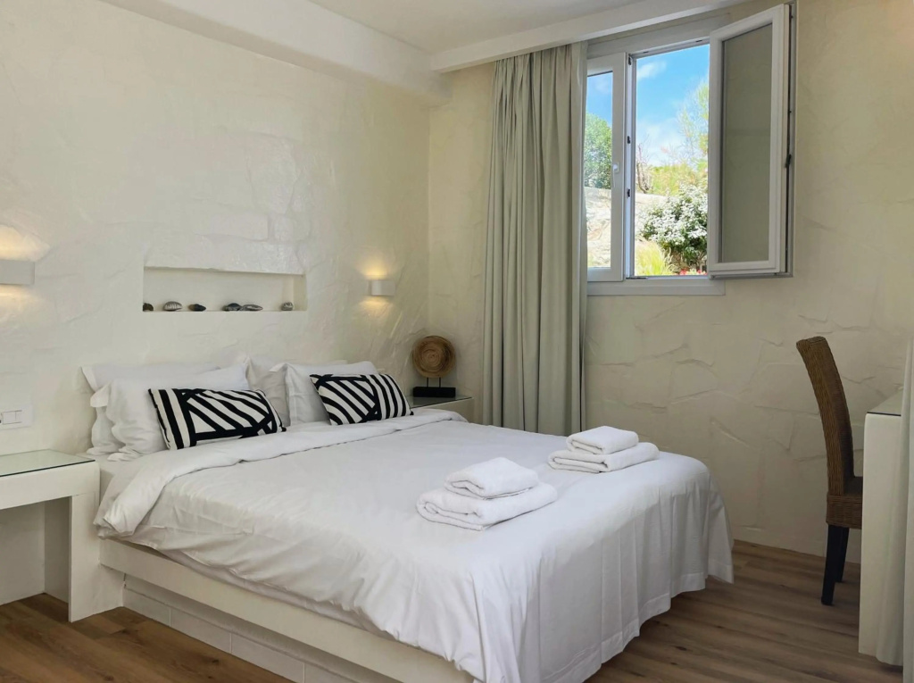 Adonis Hotel Studios & Apartments — 2