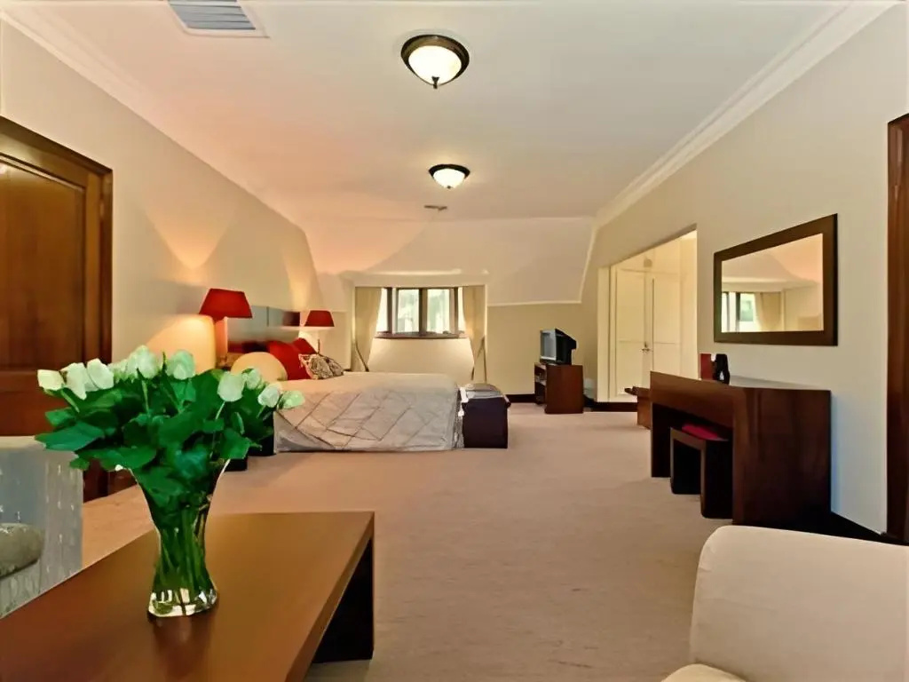 Eagle Wind Manor — 4