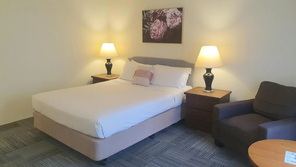 Double Studio (full double bed)