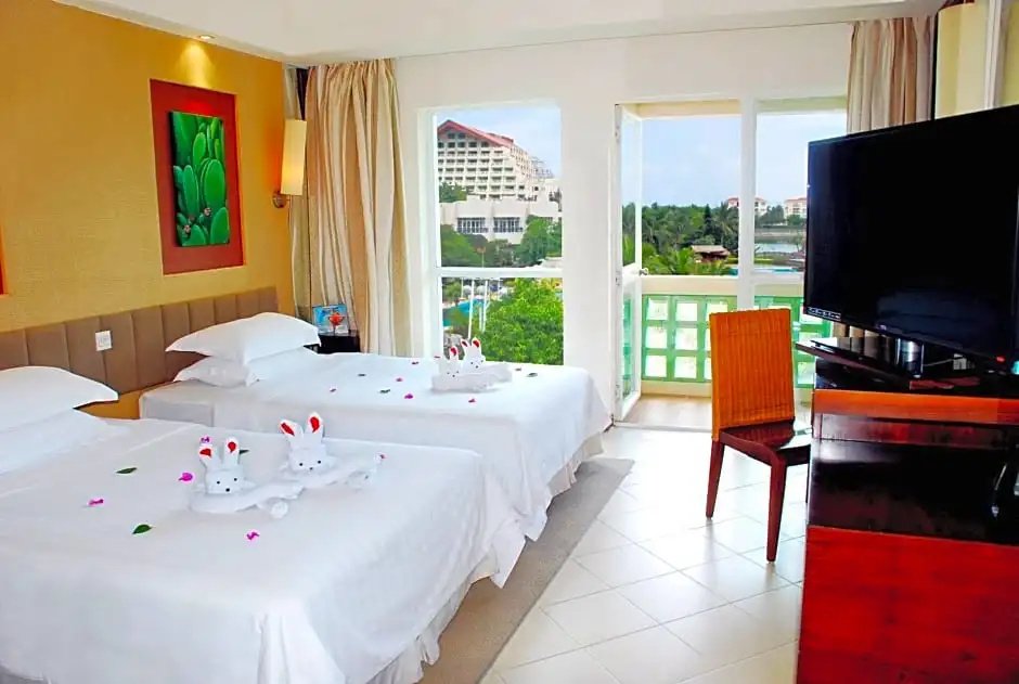 Standard Double room with balcony and with garden view (full double bed)