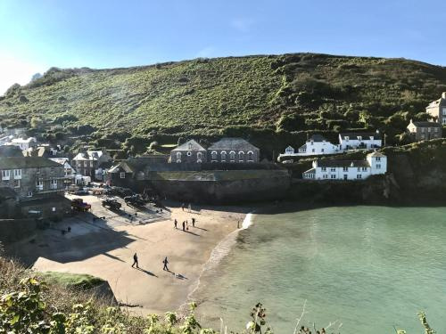 Beach & Waterfront