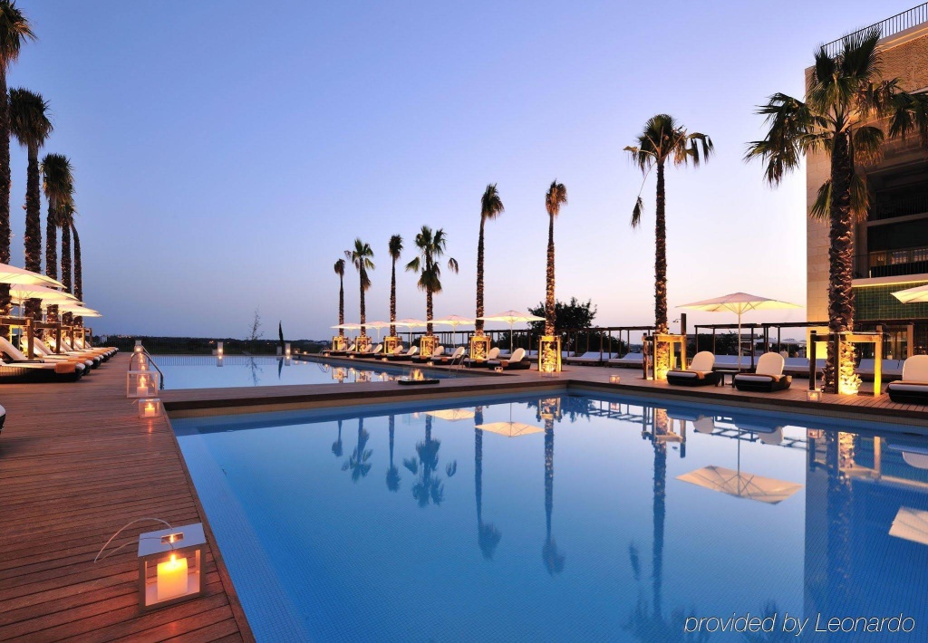 Beach & Waterfront