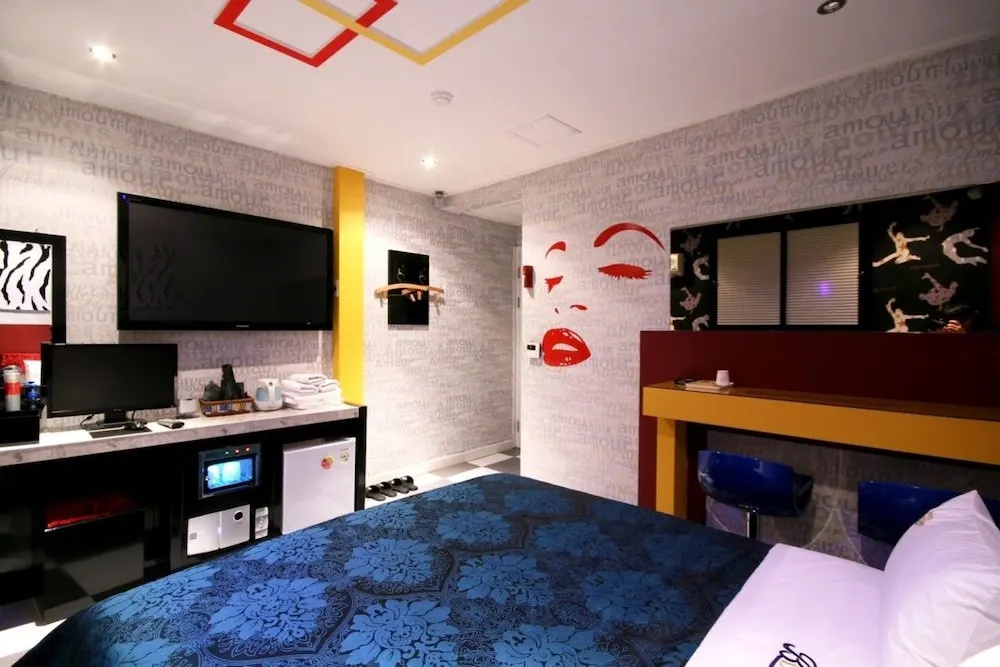 Lobby & Reception