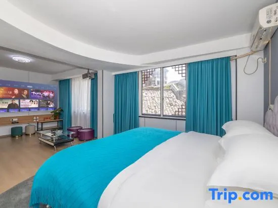 1 Bedroom Suite
