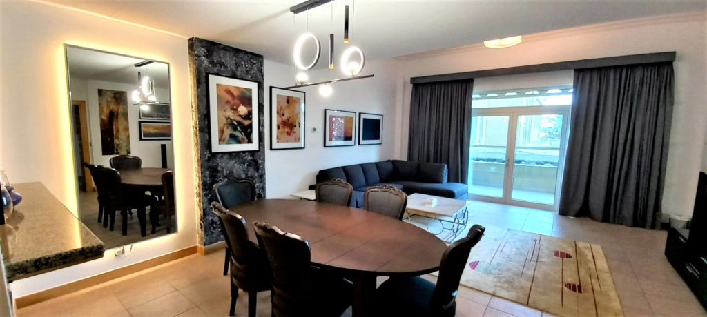 Spacious & Chic 1 bedroom with balcony in Palm