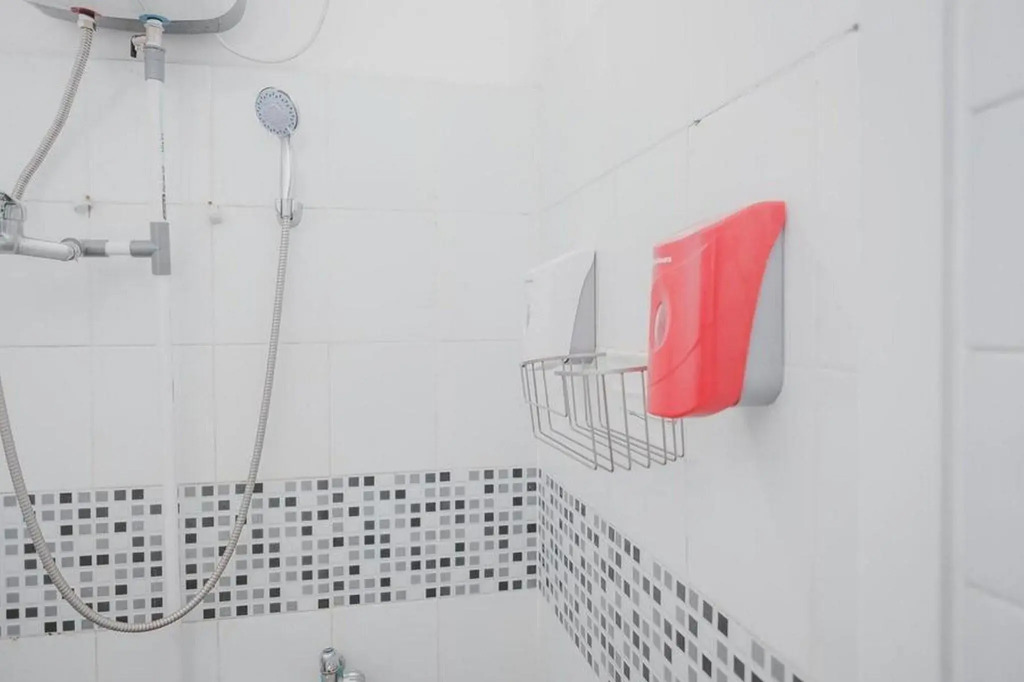 RedDoorz near Lampung Walk - фото 12