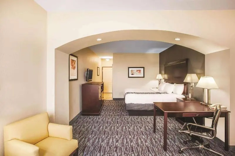 La Quinta Inn & Suites by Wyndham Allen at The Village - Chambres