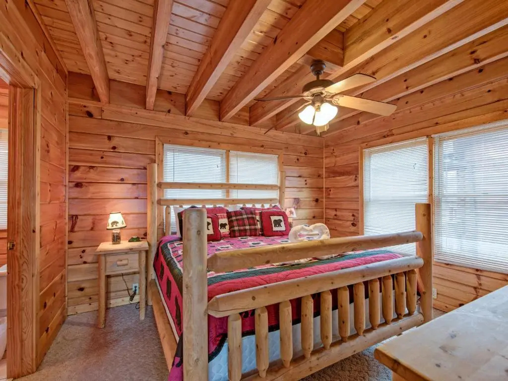 Picture Perfect, 1 Bedroom, Sleeps 6, View, Pool Table, Foosball, Hot Tub