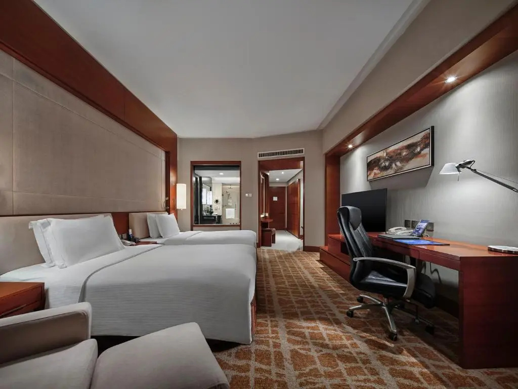 Deluxe Plus Double room (full double bed)