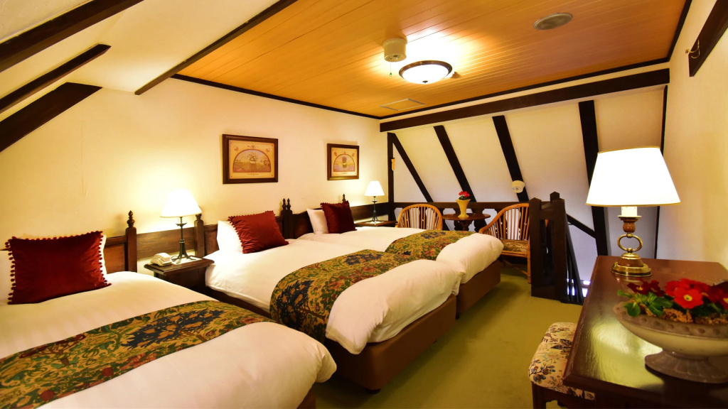 Standard Triple room
