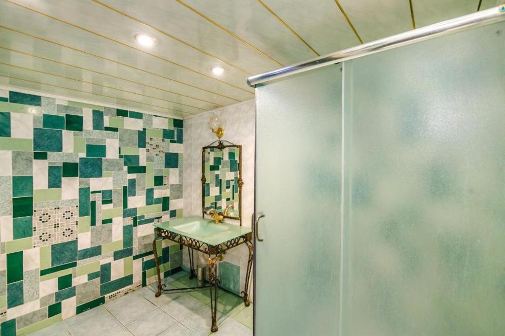 Коттедж с 4 комнатами в Baku Nizami Street Triplex 4 bedroom