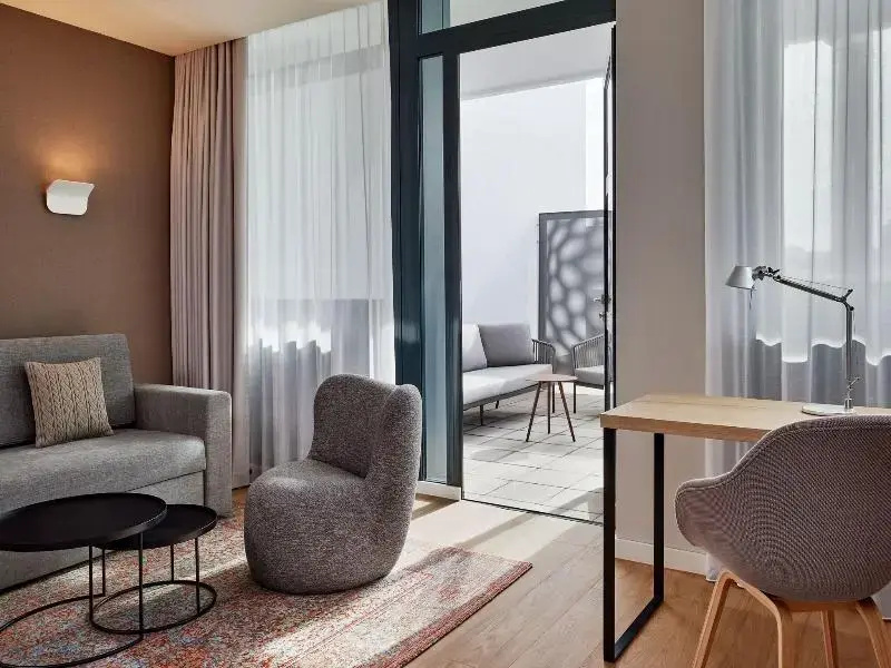 1 Bedroom Double Apartment with balcony (full double bed)