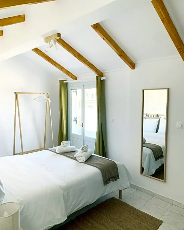 Standard Double room with balcony (full double bed)