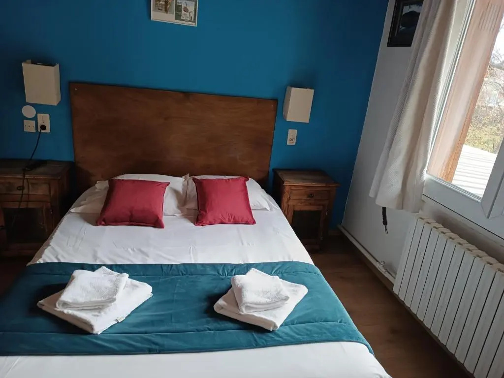 Standard Double room (full double bed)