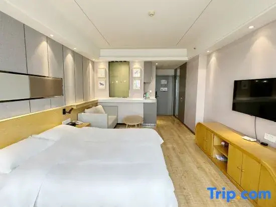 Standard Double room with view (full double bed)