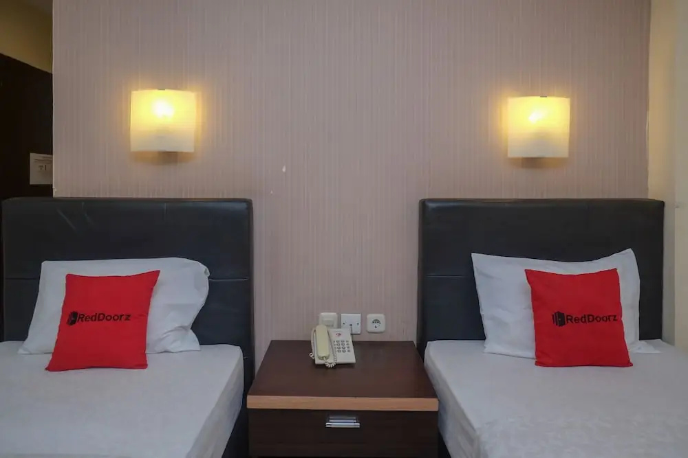 RedDoorz Plus @ Grand Populer Hotel - Chambres