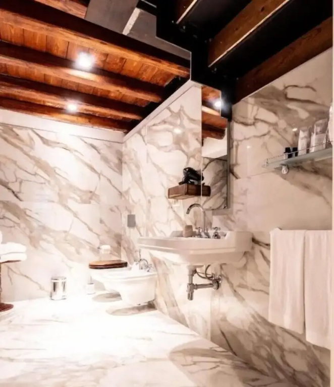 Luxury Suite