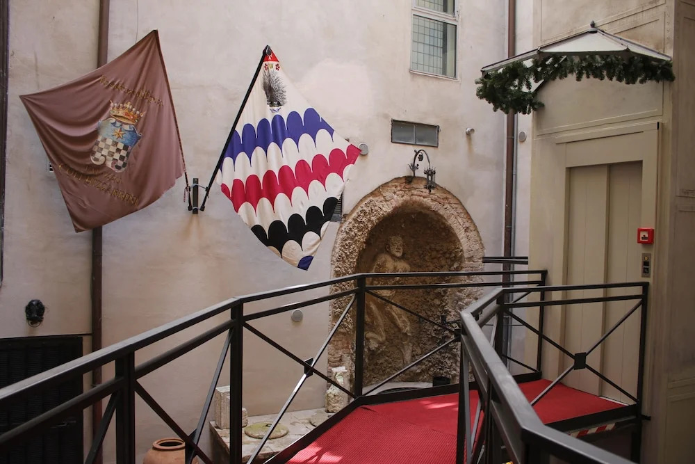 Palazzo Coli Bizzarrini Image 14