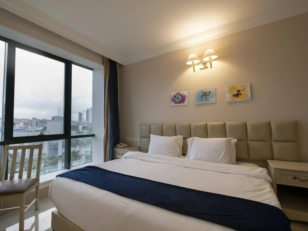 Deluxe Double room (full double bed)