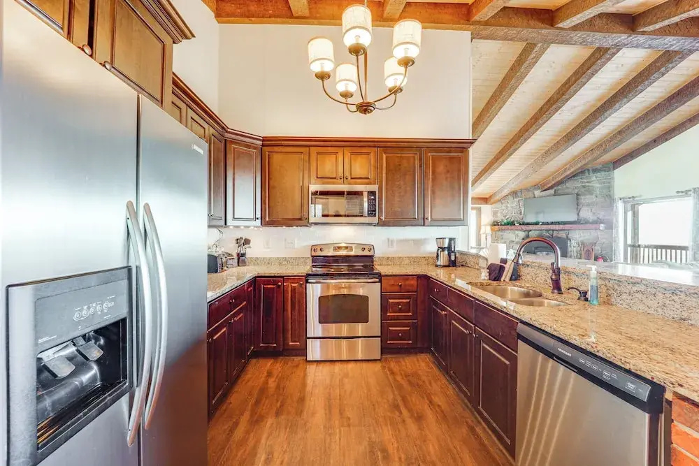 Family Fun! Beech Mtn Home w/ Game Room & Views