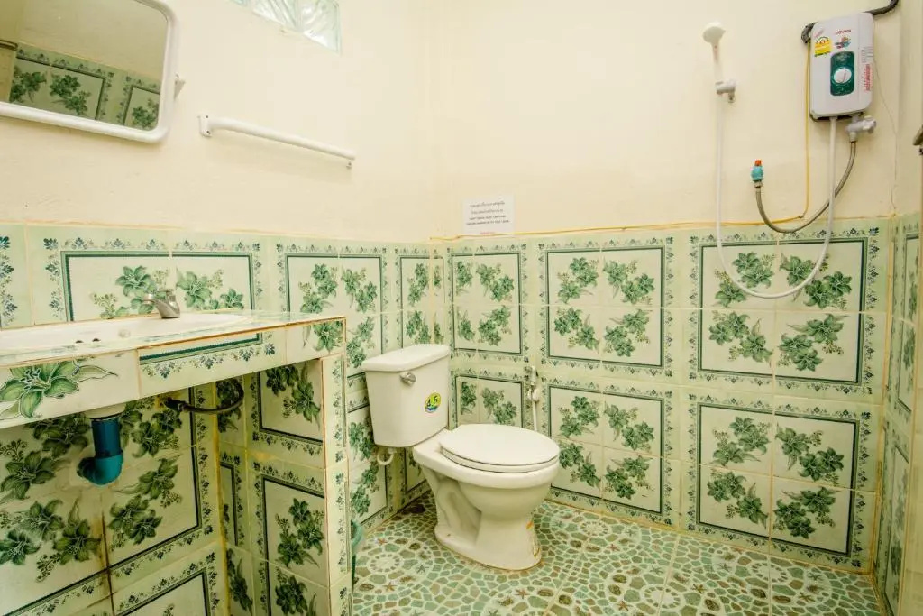 Sarm Mork Guesthouse - Chambres