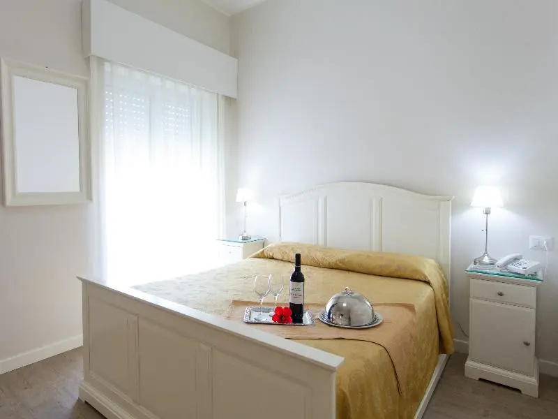 Standard Double room with balcony (full double bed)
