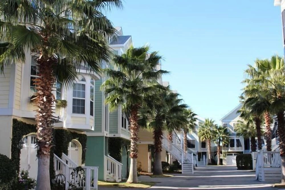 113 Waters Edge Community