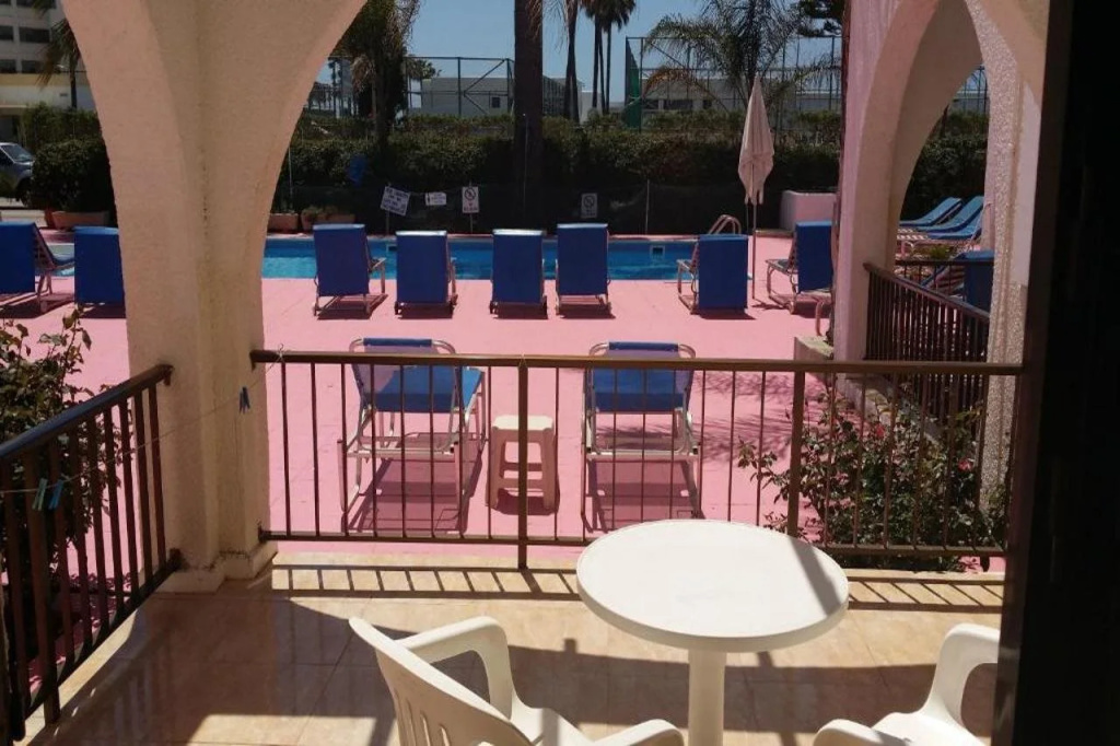 Balcony & Terrace