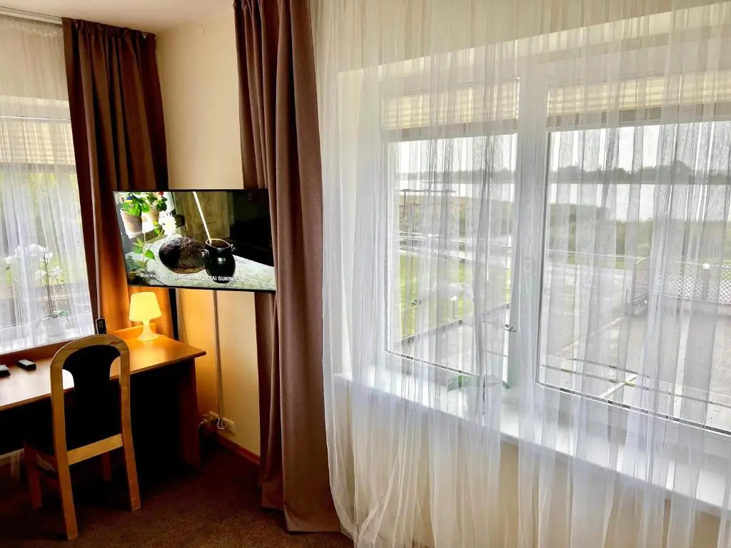 Deluxe Double room (full double bed)