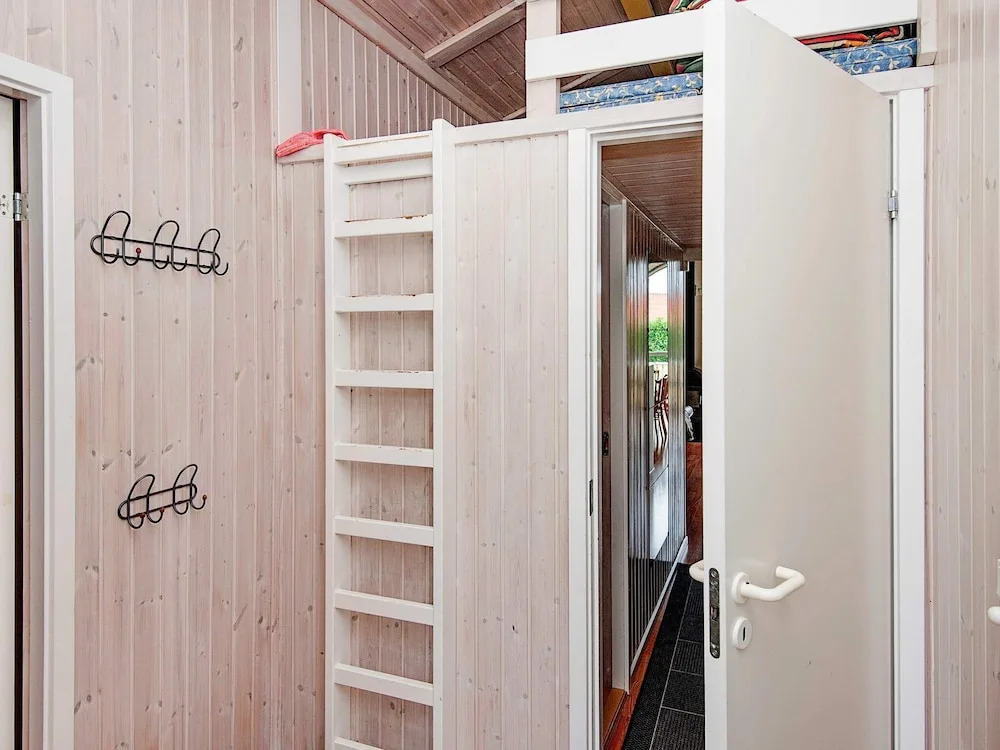 Alluring Holiday Home in Juelsminde With Terrace - фото 11