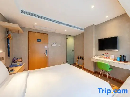 Superior Double room (full double bed)