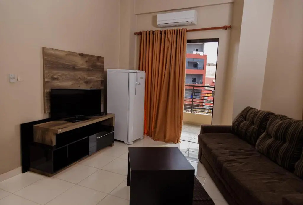 3 Bedrooms Apartment