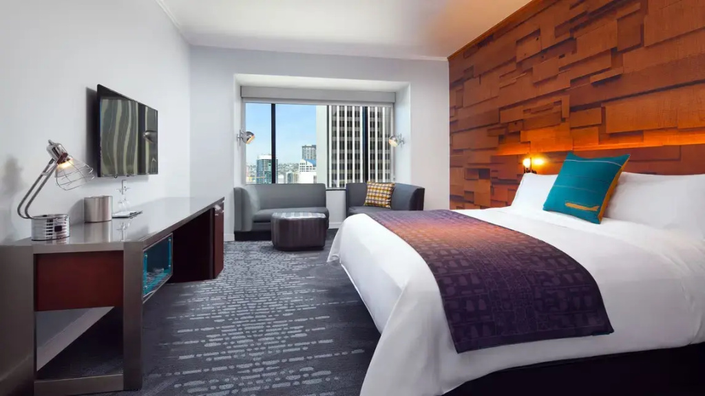 Deluxe Double room with view (full double bed)