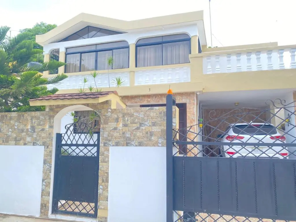 Agradable Casa Con Estacionamiento Privado