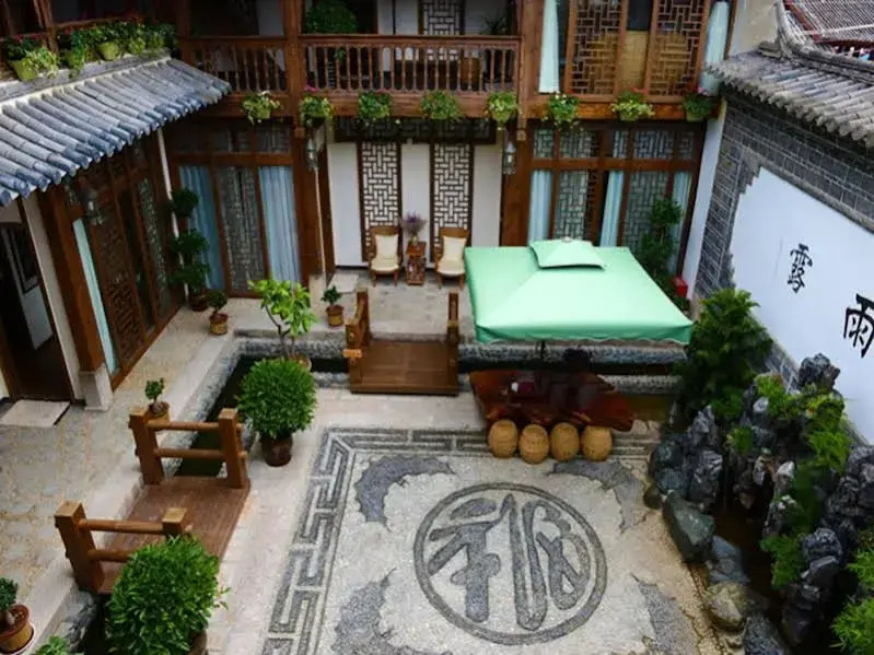 Lijiang Xianshe House