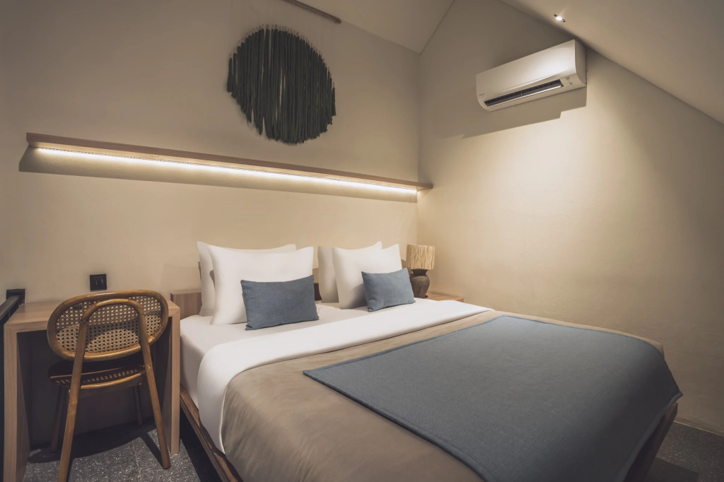 Отель Canggu Cabana Beach Resort by Ini Vie Hospitality в Чангу