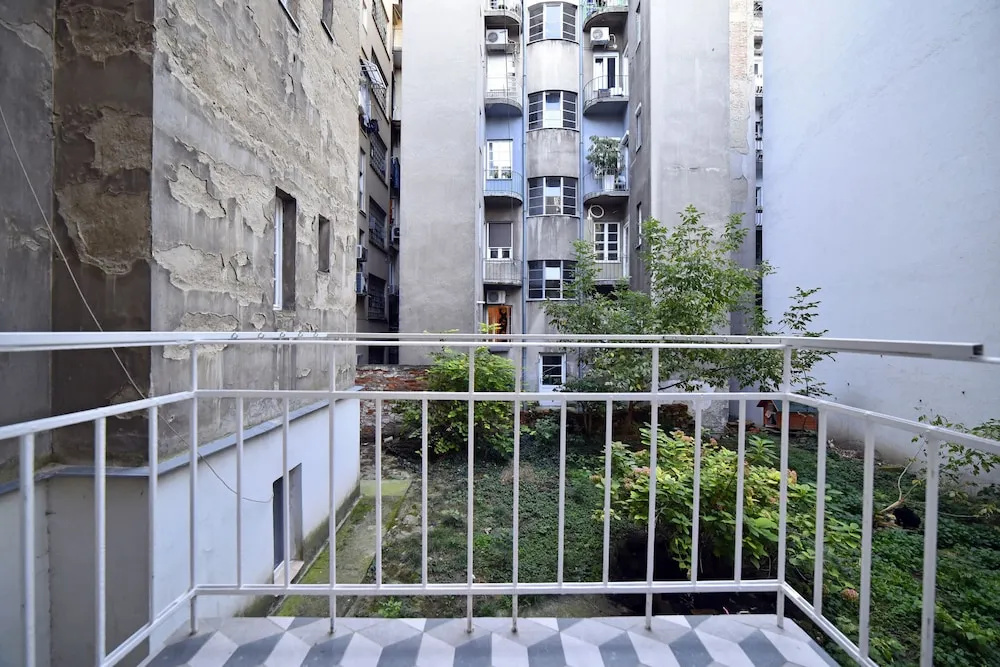 En Vogue apartment