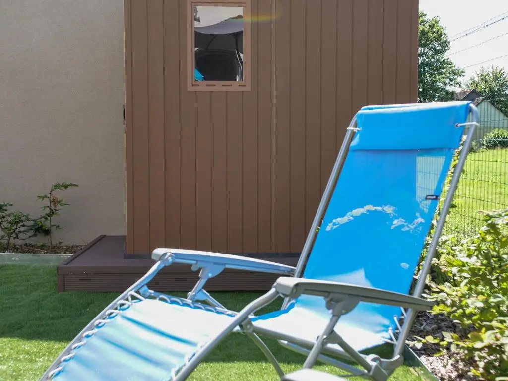 Maison neuve lumineuse avec jardin, parking privé
